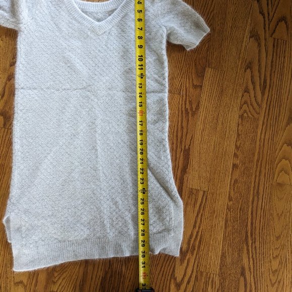 Marc By Marc Jacobs  Creamy / sliver wool blend short sleeve sweater  Sz XS - Picture 7 of 10